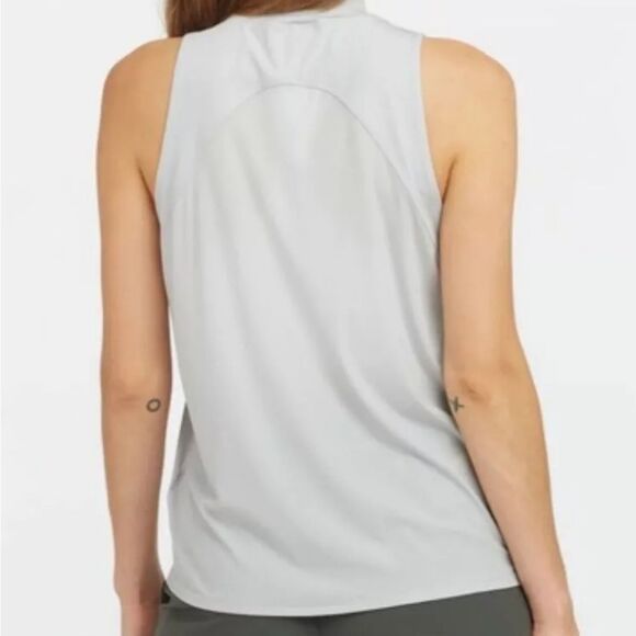 🐢 Spanx Go Lightly Mockneck ribbed tank Size M Cloud Grey - Picture 4 of 11